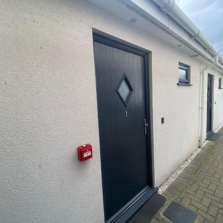 Deepcut Lodge Bed & Breakfast Self Service Camberley Eksteriør bilde