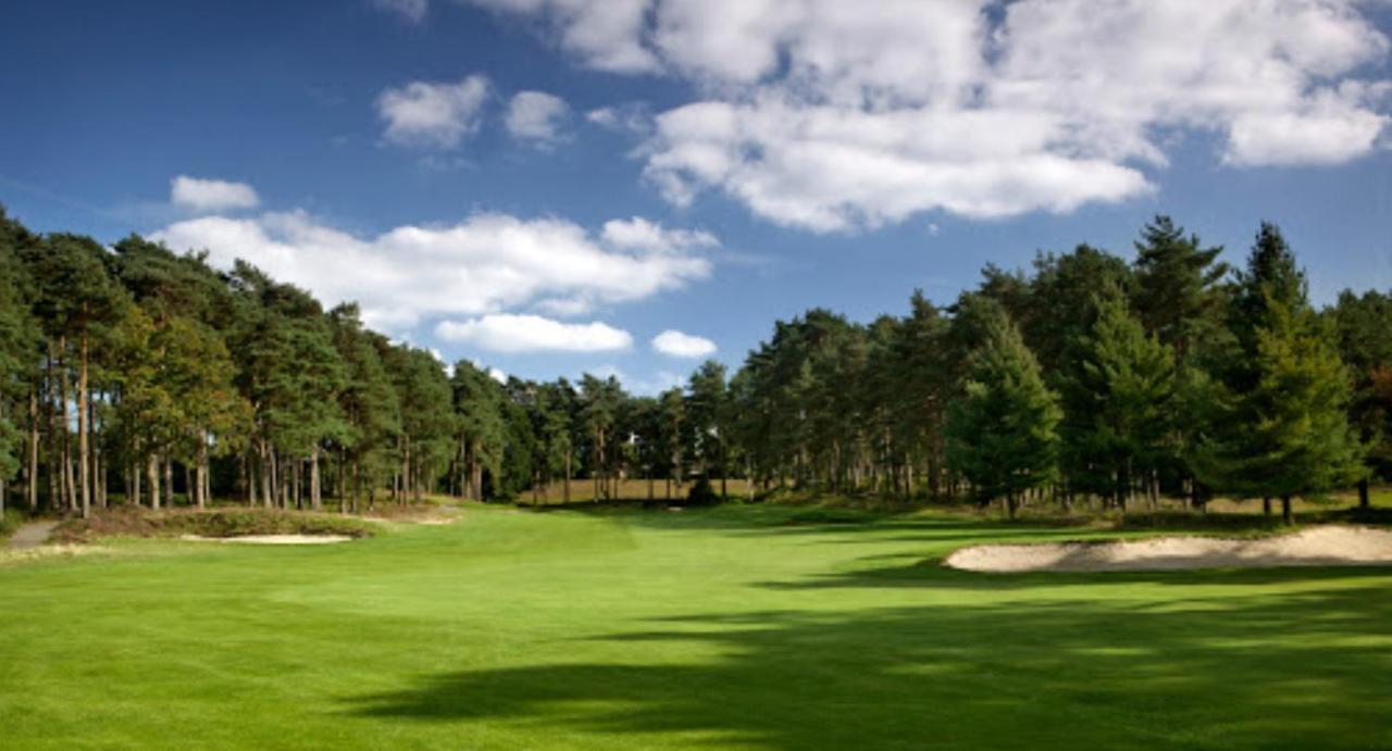 Deepcut Lodge Bed & Breakfast Self Service Camberley Eksteriør bilde
